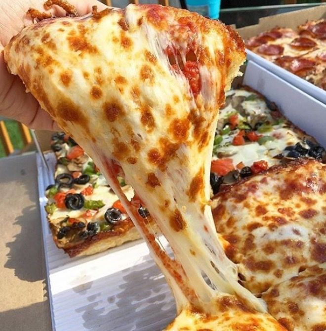 چرا پنیر پیتزا کش می آید