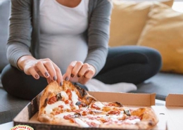خطر خوردن پیتزا در دوران بارداری